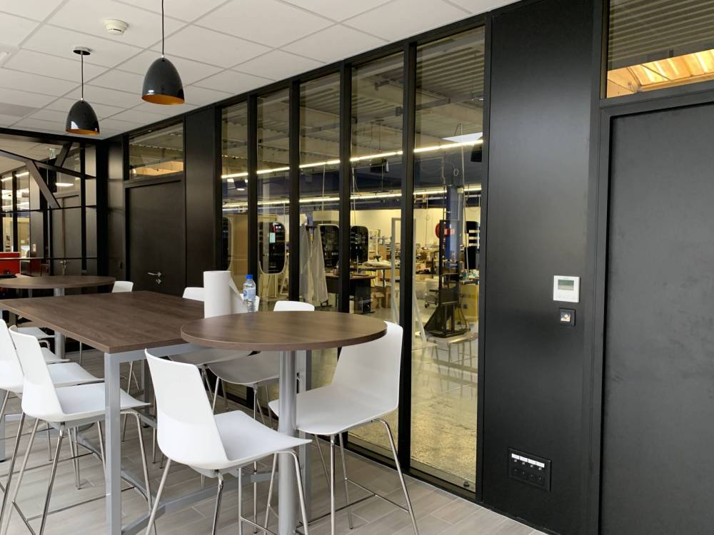 601186859f4b6_images_large